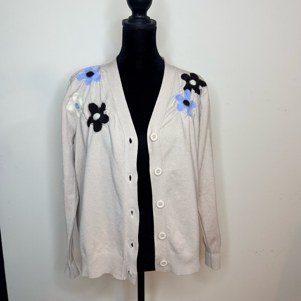 Aaeda Teagan daisy Flower Cardigan beige black blue felted flowers cottagecore M - Picture 8 of 10